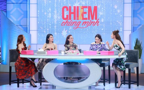 Tập 1 'Chị em chúng mình': Lan Ngọc kể về 'quá khứ ngu ngốc' hai năm bỏ nghề diễn
