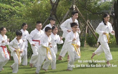 Đại sứ quán Hàn Quốc làm video cổ vũ phòng chống Covid-19