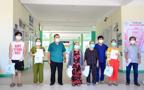 Bệnh nhân chạy thận, nhiều bệnh nền cùng 10 người ở Đà Nẵng khỏi COVID-19