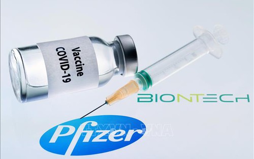 Dịch Covid-19: Mỹ mua thêm 200 triệu liều vaccine