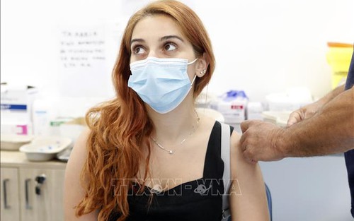 Dịch Covid-19: EU đạt tiến triển trong chiến dịch tiêm vaccine
