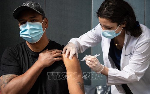 Xu hướng người Mỹ tiêm mũi tăng cường để chống biến thể Delta