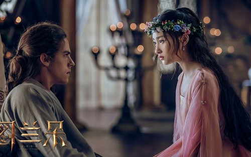 Quan Hiểu Đồng diện váy công chúa trong bom tấn 'Turandot'