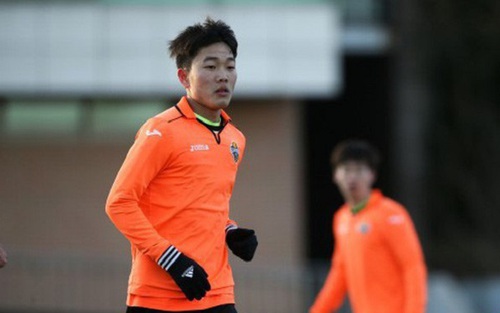 Xuân Trường sút phạt ghi bàn, Gangwon FC vẫn thua đau