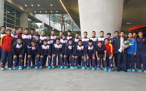 U20 Việt Nam đến nơi tập trung sớm hơn nhờ cảnh sát Hàn Quốc