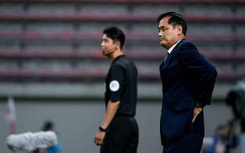 Vắng Xuân Trường Gangwon FC xuống dốc, HLV trưởng từ chức