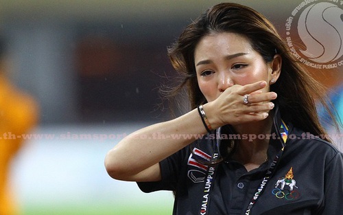 Giành HCV SEA Games 29, nữ trưởng đoàn U22 Thái Lan vẫn không được tin tưởng