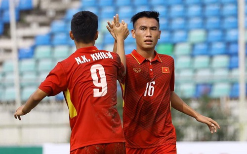 HLV Hoàng Anh Tuấn 'xoay tua', U18 Việt Nam thắng nhàn U18 Philippines