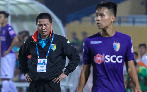 HLV Chu Đình Nghiêm: 'Ông Petrovic đang bị áp lực nên phát ngôn không chuẩn'
