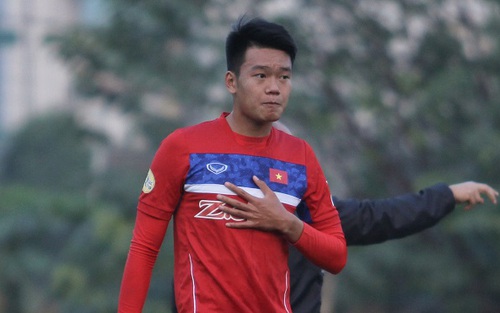 U23 Việt Nam bổ sung trung vệ, chia tay tiền đạo