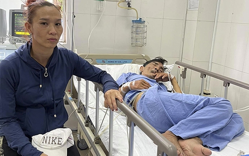Vợ diễn viên Thương Tín đã vào bệnh viện chăm sóc chồng