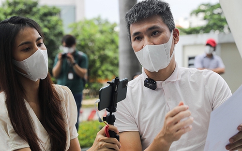 MC Phan Anh, Thái Thùy Linh chia sẻ 'Cá nhân làm từ thiện thế nào cho đúng?'