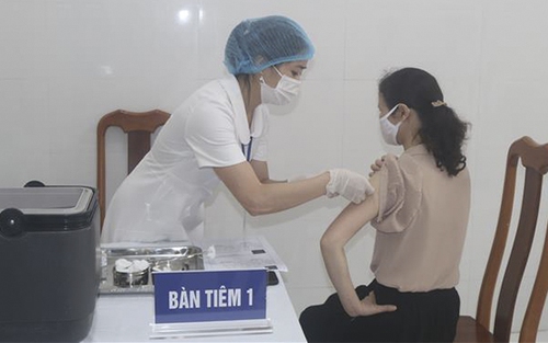 Các địa phương khẩn trương triển khai tiêm vaccine phòng dịch Covid-19