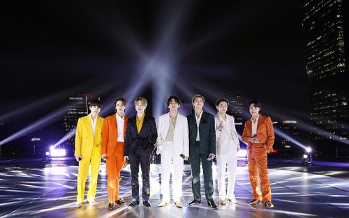 Video: BTS trình diễn 'Dynamite' tại Grammy 2021