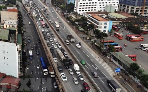 Cảnh sát Giao thông tuần tra, ghi hình xe vi phạm trên tuyến cầu Thanh Trì- Vành đai 3
