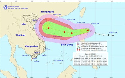 Tin khẩn cấp: Bão Khanun giật cấp 12 áp sát Hoàng Sa, không khí lạnh đang tràn vào