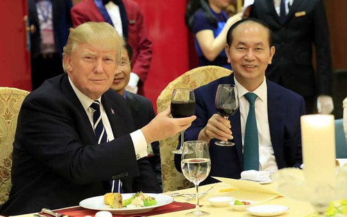 Toàn cảnh Chủ tịch nước Trần Đại Quang chủ trì Quốc yến chào mừng Tổng thống Donald Trump