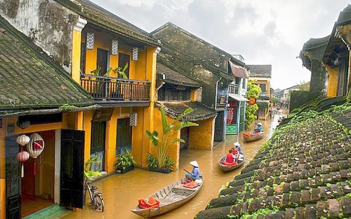 Dự báo thời tiết: Đêm 15 sáng 16/6, miền Bắc mưa dông lớn