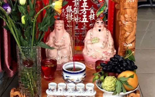 Văn khấn Thần Tài, cách sắm và chuẩn bị lễ cúng Thần tài, Thổ địa