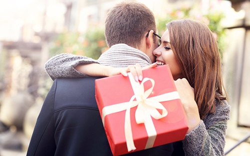 Những món quà ngày 20/10 khiến trái tim phụ nữ 'tan chảy'