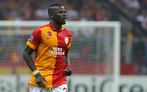 Arsenal im lặng, Galatasaray giang tay cứu giúp Eboue