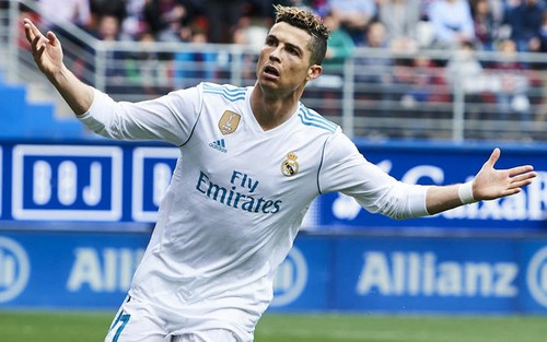 Cristiano Ronaldo phản pháo trước cáo buộc chi rất nhiều tiền để chạy án