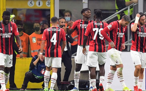 Soi kèo nhà cái Milan vs Verona. Nhận định, dự đoán bóng đá Ý (01h45, 17/10)
