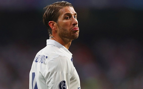 Sergio Ramos bị chỉ trích nặng nề vì chơi bẩn với cầu thủ Atletico