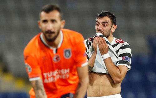 MU: Bruno Fernandes mất bóng 34 lần, bị CĐV 'quay lưng' chỉ trích
