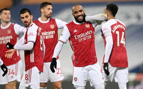 West Brom 0-4 Arsenal: Lacazette lập cú đúp, Arsenal khởi đầu năm mới tưng bừng