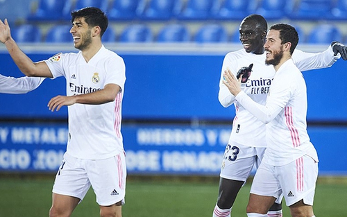 Alaves 1-4 Real Madrid: Bùng nổ trong ngày vắng Zidane