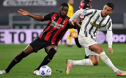 Hậu vệ AC Milan phá kỷ lục bật cao đánh đầu của Ronaldo