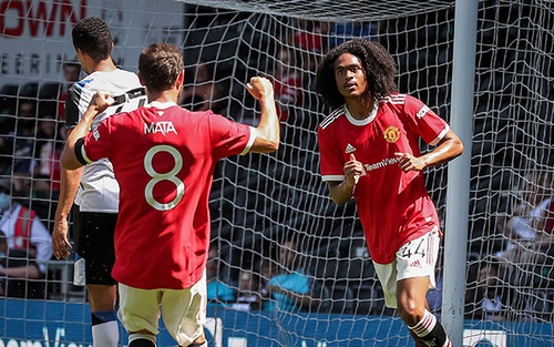 MU thắng Derby ở trận giao hữu đầu tiên trước mùa giải mới