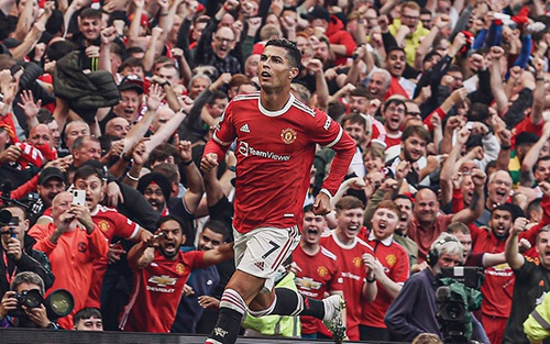 Cristiano Ronaldo rực sáng ngày 'Về nhà'
