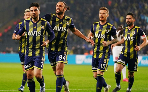 Soi kèo nhà cái Fenerbahce vs Frankfurt. Nhận định bóng đá, dự đoán Cúp C2 (00h45, 10/12)