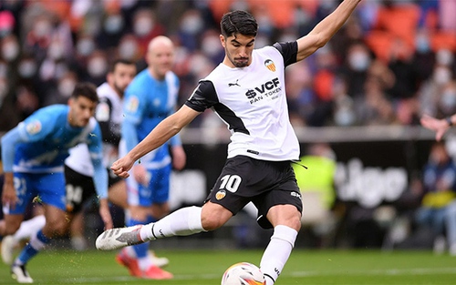 Soi kèo nhà cái Elche vs Valencia. Nhận định, dự đoán bóng đá La Liga (22h15, 19/3)
