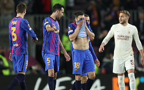 Barcelona 0-0 Galatasaray: Thày trò Xavi bất lực tìm kiếm bàn thắng