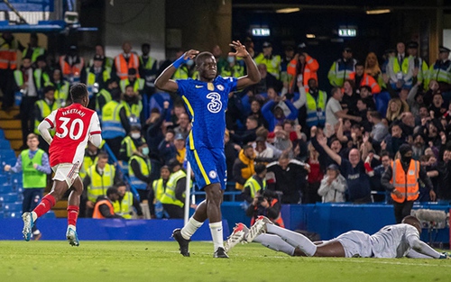 Chelsea 2-4 Arsenal: Thắng kịch tính, Arsenal nuôi hy vọng Top 4