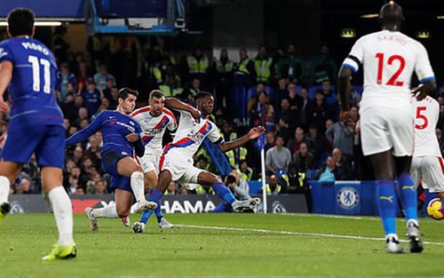 Chelsea 3-1 Crystal Palace: Morata tỏa sáng giúp Chelsea vượt qua Liverpool