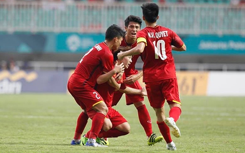 Văn Toàn bất ngờ đá chính, Công Phượng và Xuân Trường dự bị trước U23 UAE