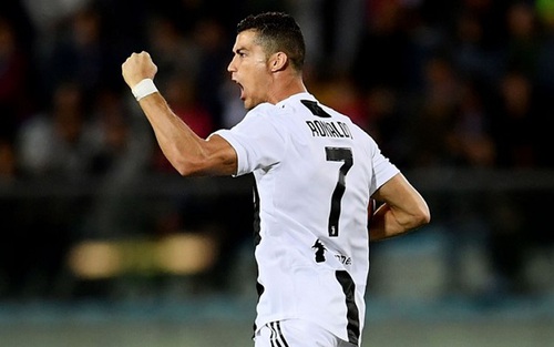 VIDEO: Ngả mũ thán phục trước 'cú nã đại bác' của Cristiano Ronaldo