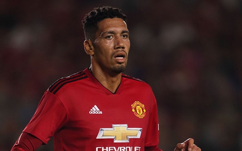 Chris Smalling cứ đá chính thế này, M.U sẽ không bao giờ vô địch