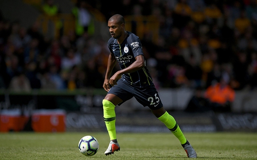 Man City ngày càng đáng gờm với nghệ thuật bóng tối của 'sát thủ' Fernandinho