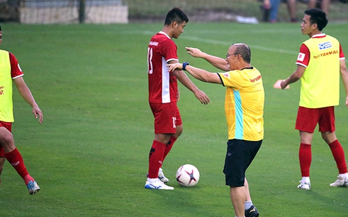 Đối đầu Việt Nam vs Malaysia: Chủ quan là 'đi' với Malaysia