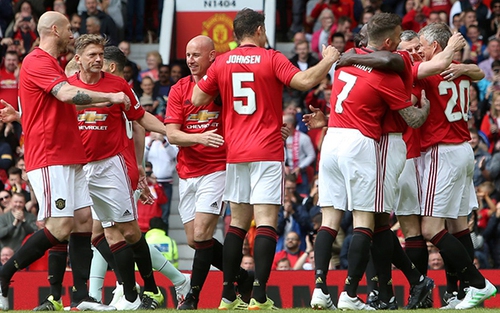 Solskjaer và Beckham tỏa sáng, huyền thoại MU giành chiến thắng '5 sao' trước Bayern