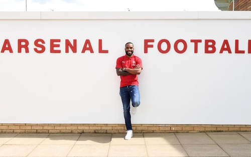 Sự có mặt của Lacazette sẽ ảnh hưởng sâu sắc tới Wenger, Sanchez và Oezil…