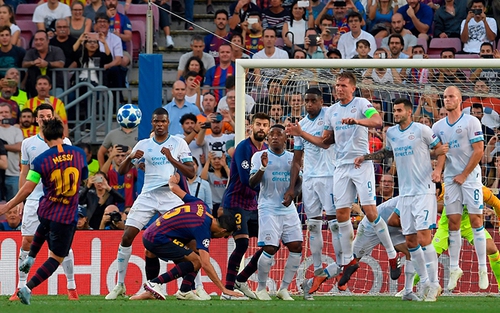 Messi lập siêu phẩm đá phạt: 'Với Messi, đá phạt là penalty và penalty là đá phạt'