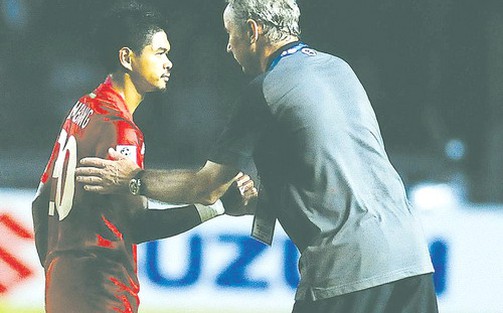 HLV Riedl: Vua về nhì