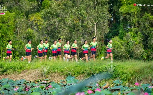 "Cháy phòng", "cháy vé", "cháy phố": Đồng Tháp bùng nổ lễ hội VPBank Đất Sen Hồng Music Marathon 2025