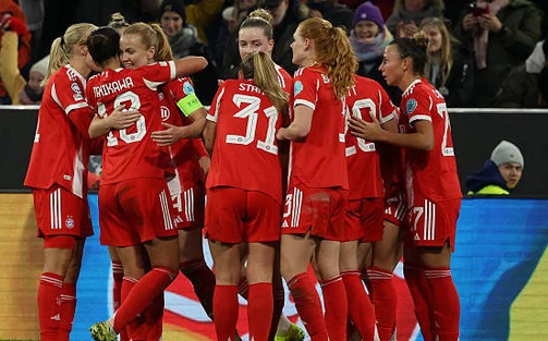 Tin nóng thể thao sáng 13/11: Bayern Munich đánh bại Arsenal, 5 ngôi sao Real Madrid chống lại Xabi Alonso